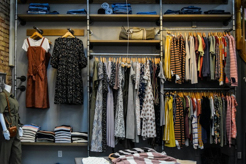 Suasana Koleksi Butik Pakaian Cindi Raya Fashion Tebing Syahbandar